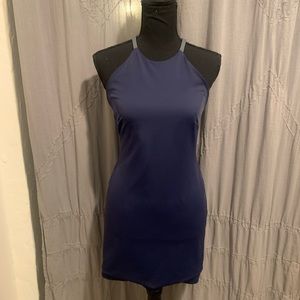 Sporty,but cute!Hit the tennis courts/walk around, dine on a Sunday, sunny day.